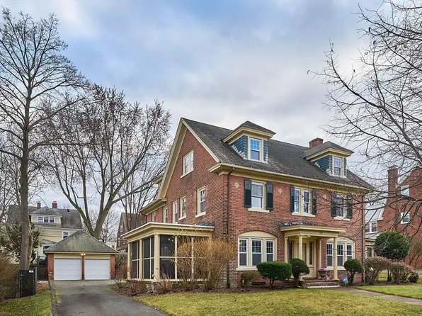 129 Bellevue Ave, Springfield, MA 01108