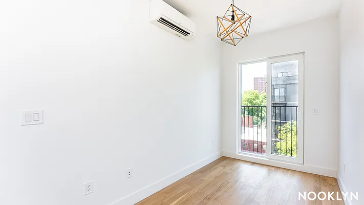 Rented by Nooklyn NYC LLC | media 21