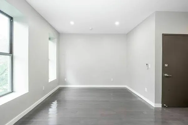 Rented by The Privelege Group | media 3