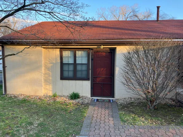 6306 Fairfield Rd, Edwardsville, IL 62025