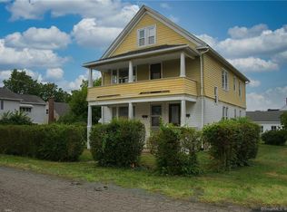 32 Lilac St, Manchester, CT 06040