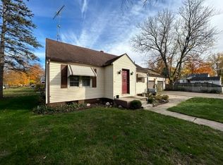 803 S Young St, Hastings, MI