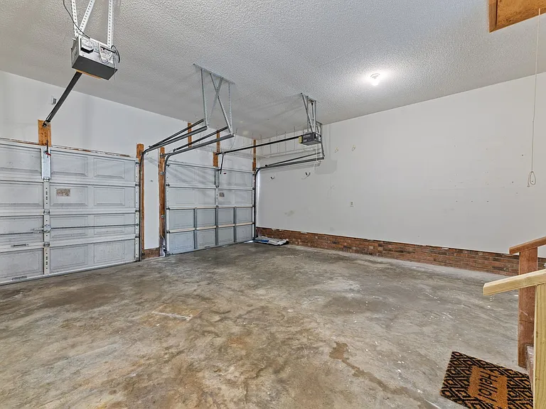 5403 Miramar Ct — Photo 16