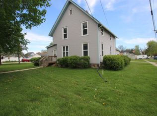 105 E Grove St, Capron, IL 61012