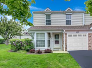 220 E Shag Bark Ln, Streamwood, IL 60107