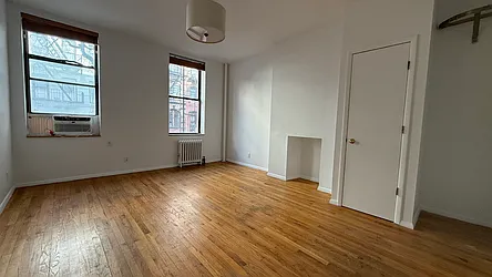 Rented by Nest Seekers International