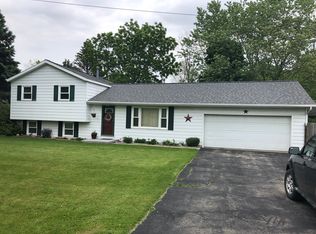 416 Hazelton Rd, Owosso, MI 48867