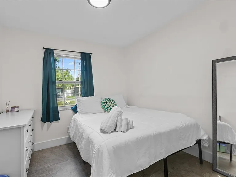 6822 S Wall St — Photo 12