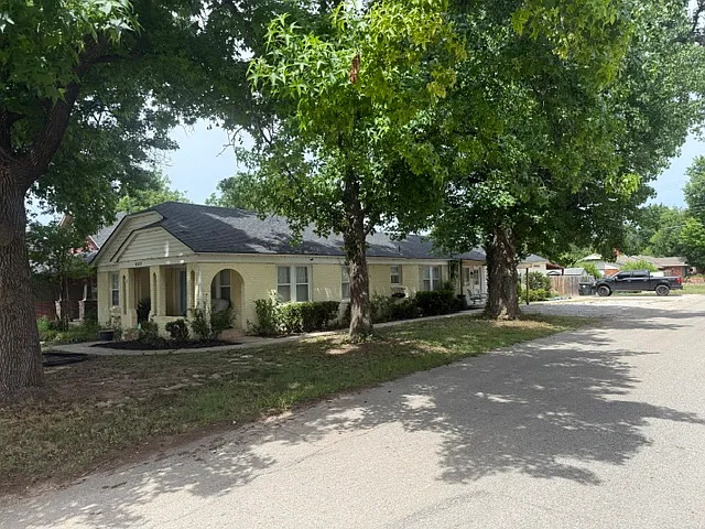 4900 N College Ave — Photo 1