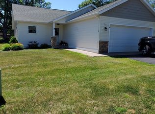 214 Bluffs Ridge Ct, Duluth, MN 55811