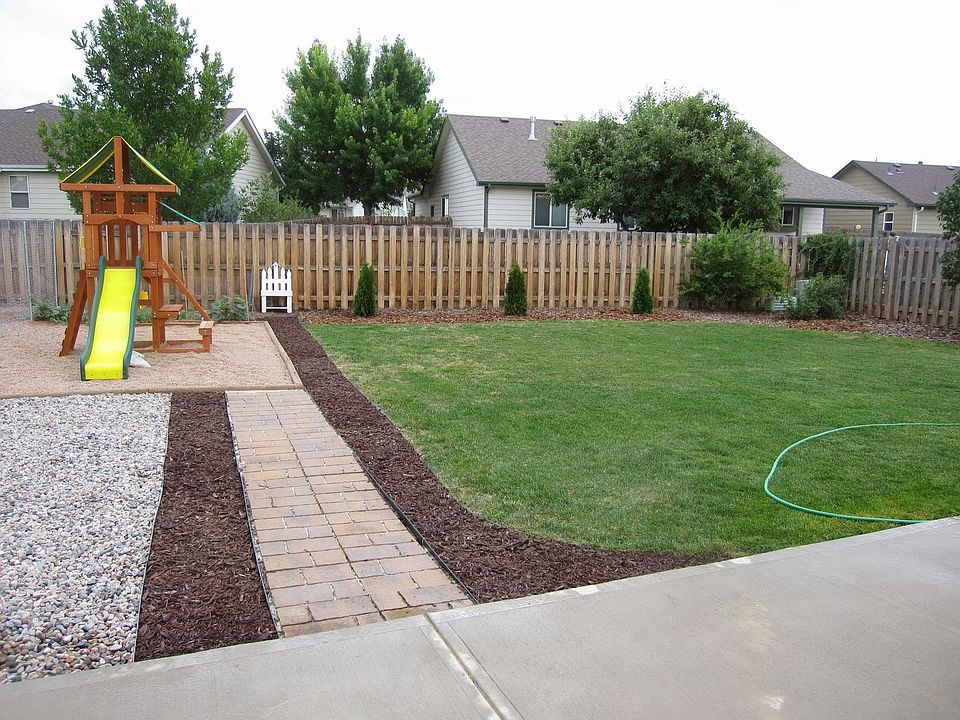 1st image of 961 Columbine Dr