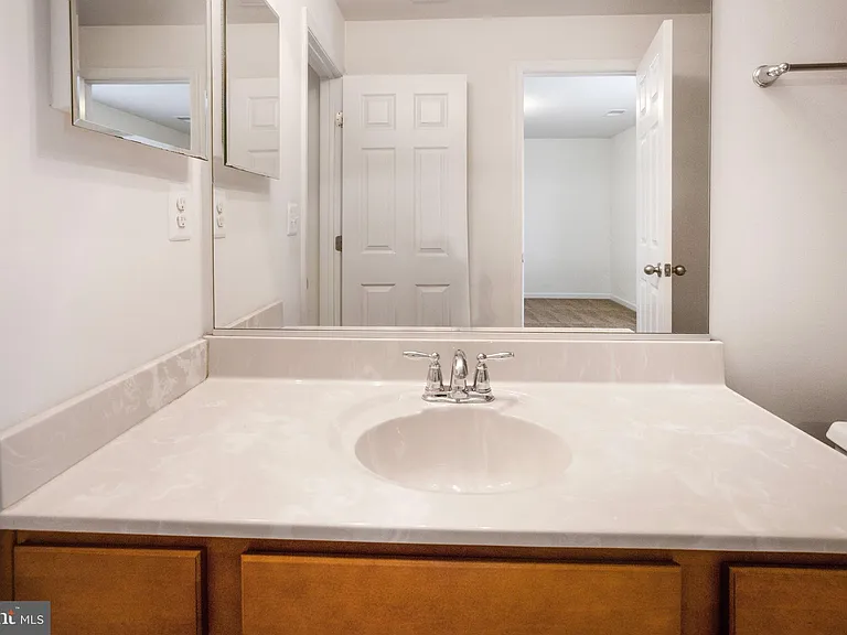 4 Cornerstone Dr — Photo 84