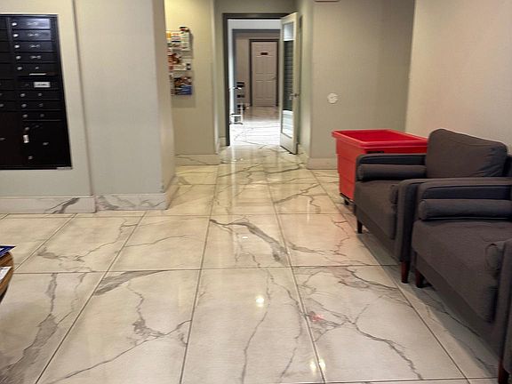5th image of 200 Lombard St #613