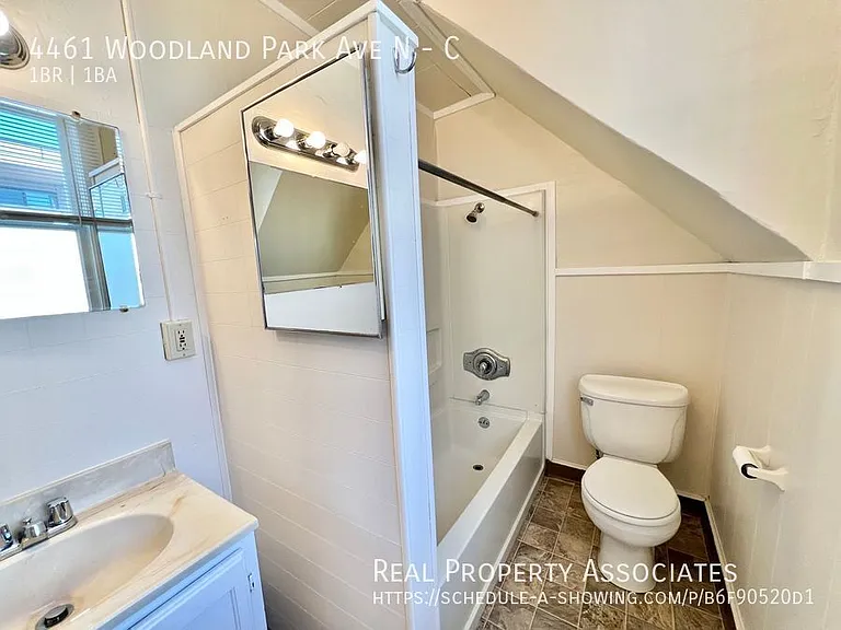 4461 Woodland Park Ave N #C — Photo 6