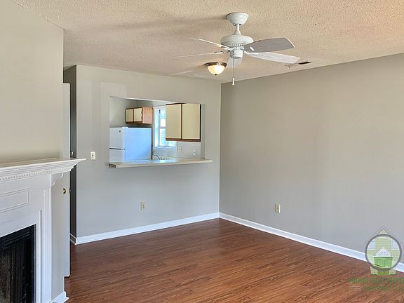 3rd image of 4B Retriever Ln