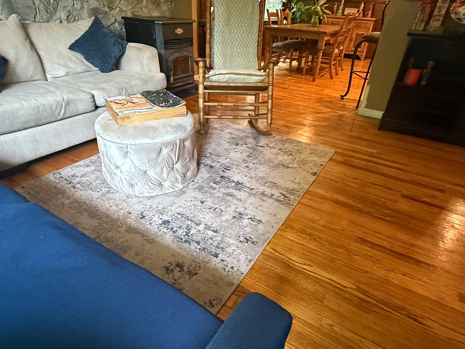 5 bed, 2500 sqft, $4,500 — Photo 4
