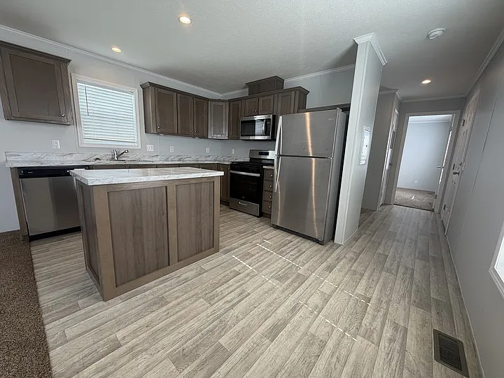 38000 Le Chateau Blvd #828 — Photo 6