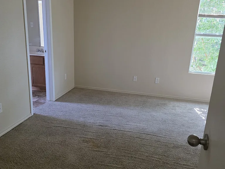3406 Regency Ct — Photo 12