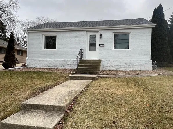 2735 East Whittaker AVENUE, Saint Francis, WI 53235