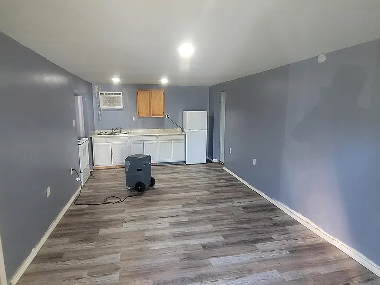 704 1/2 S Oak St #A — Photo 6
