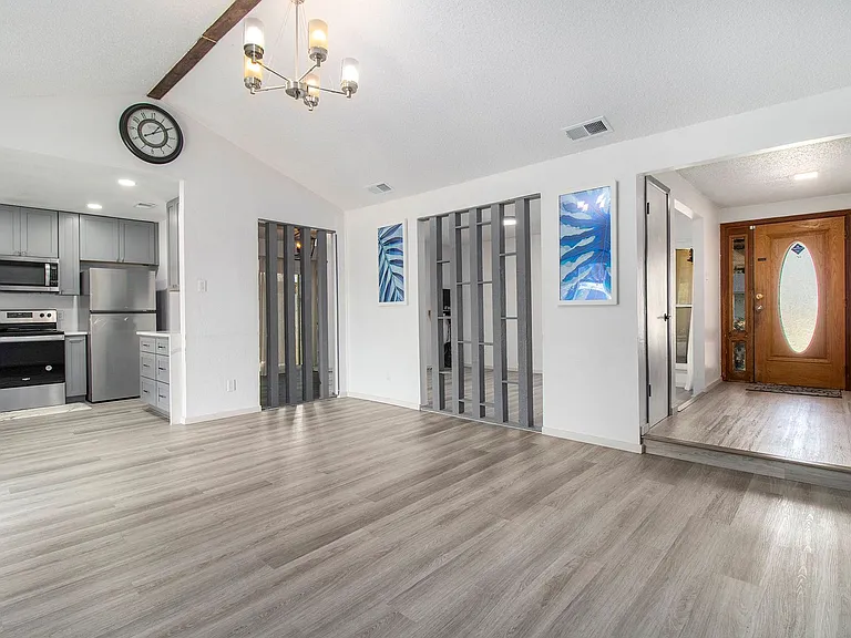 1014 Terrace Trl — Photo 7