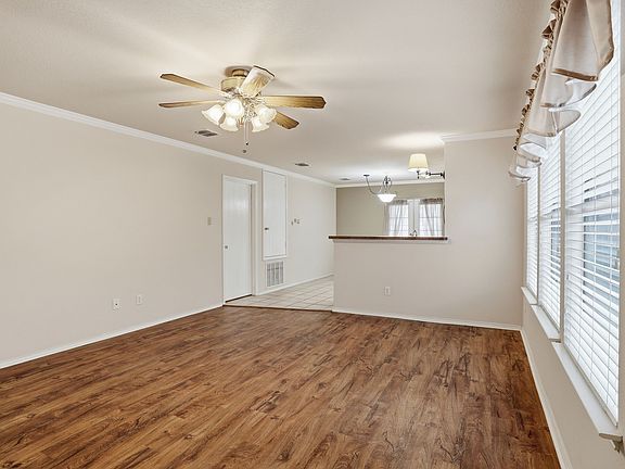 4th image of 1821 Southridge Ln