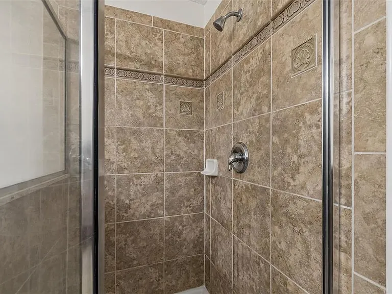 20112 Indian Rosewood Dr — Photo 36