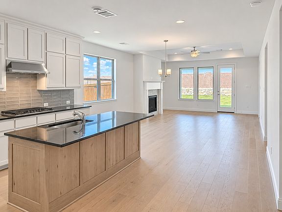 5th image of 605 Rosemallow Way