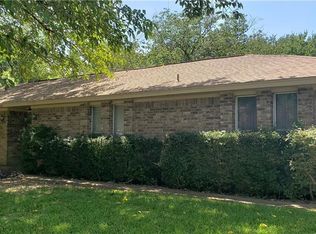 303 Rickey Cyn, Desoto, TX 75115