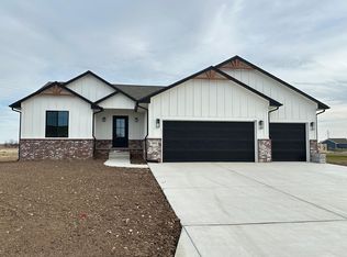 2816 Rutland Ln, Augusta, KS 67010