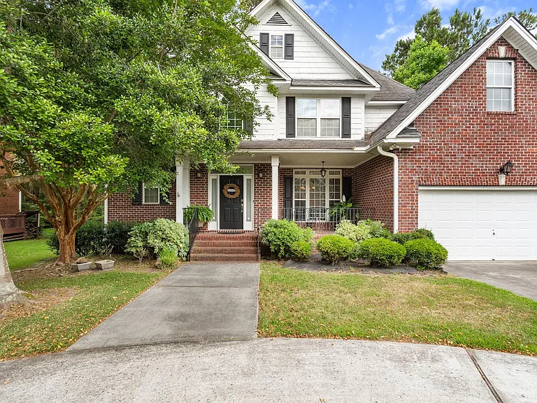 2828 Waterpointe Cir — Photo 2