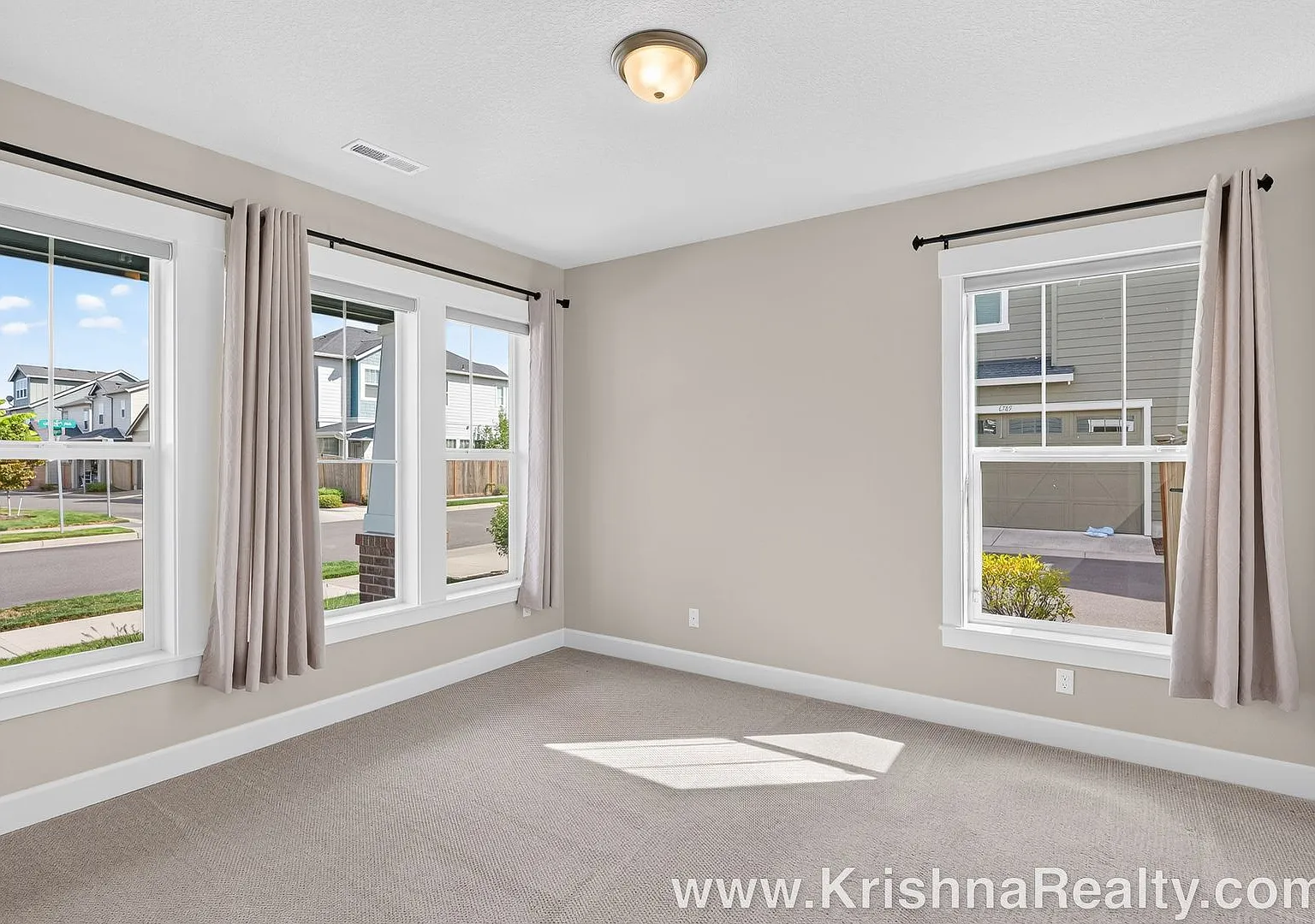Gorgeous Reeds Crossing 4 BD | 2.5 BA | 3,057 sqft. Single Family Home | EV Charging Outlet | Loc... — Photo 2