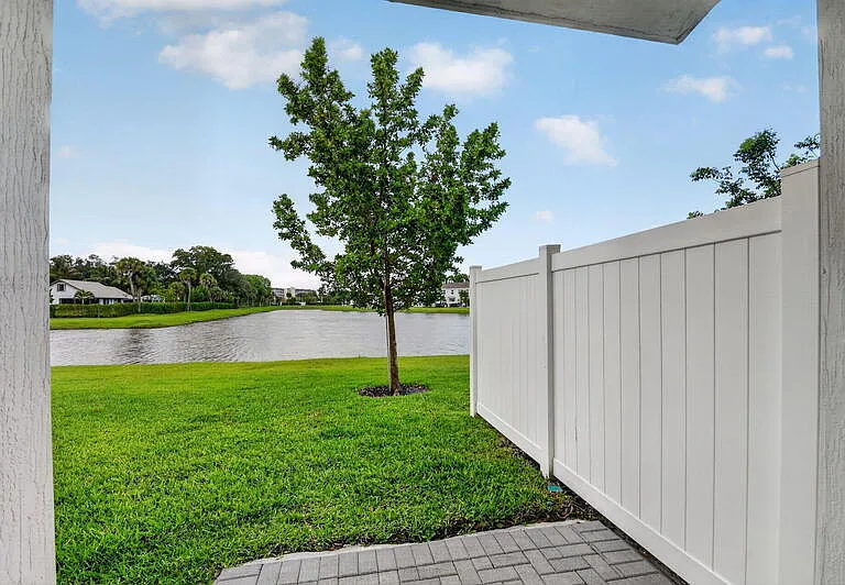 6933 N Harbours Edge Ave — Photo 44