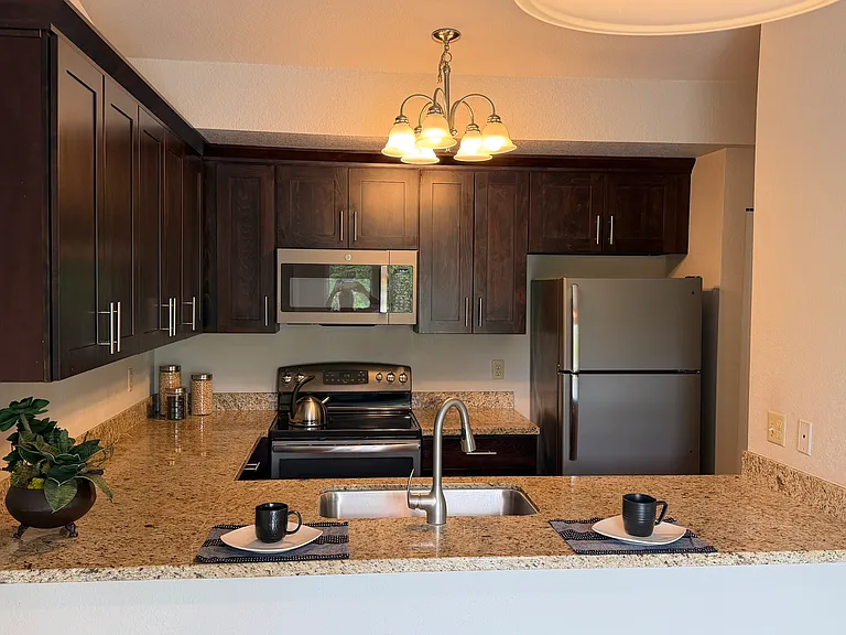 280 NW Holly St #6 — Photo 98