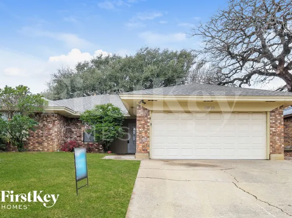 5010 Hawkins Cemetery Rd, Arlington, TX 76017