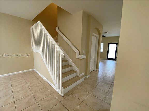 4th image of 27425 SW 142nd Ave #27425