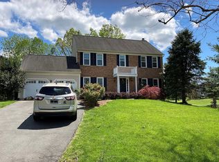 6316 Hidden Canyon Rd, Centreville, VA 20120