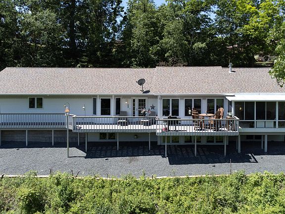 2nd image of 2712 Turnberry Ln
