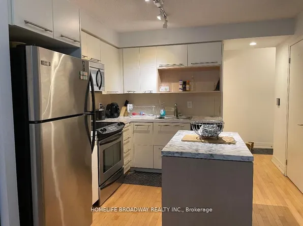 25 Carlton St #1310, Toronto, ON M5B 1L4