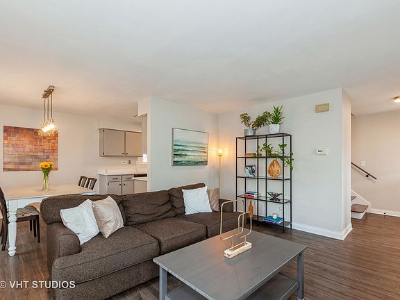4th image of 582 Willowcreek Ct #582