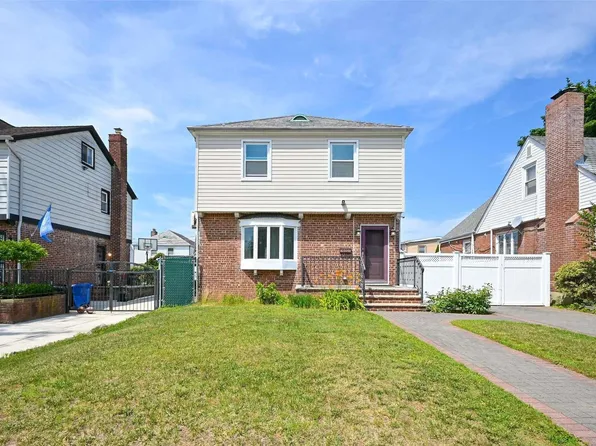 75-34 182 Street, Fresh Meadows, NY 11366