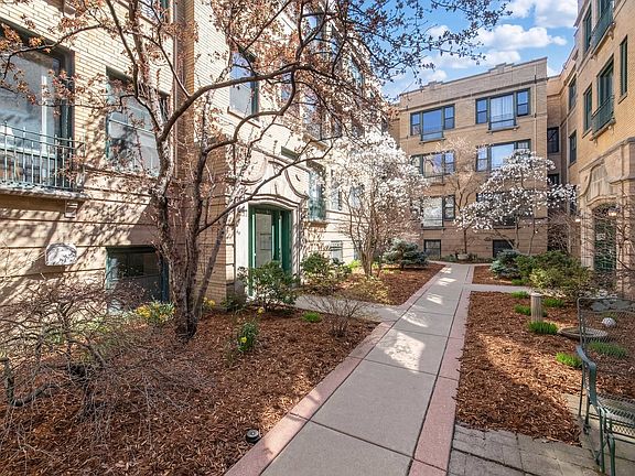 5th image of 7033 N Sheridan Rd APT 2N