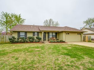 608 W 47th Pl S, Sand Springs, OK 74063