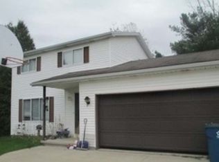 6208 N Middle Rd, Hope, MI 48628