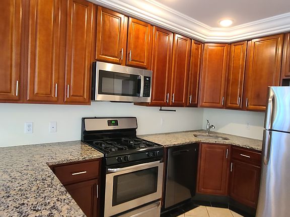 3rd image of 50 South St APT 304