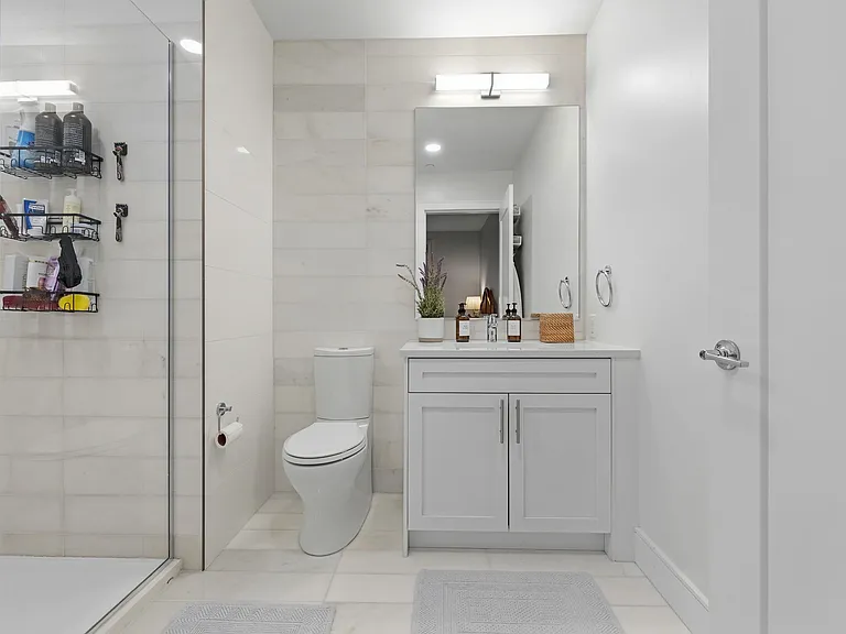 301 Border St #302 — Photo 23