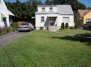 1019 Thompson Ave, Roselle, NJ 07203