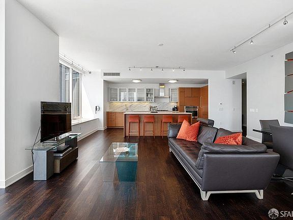 4th image of 301 Mission St APT 40E