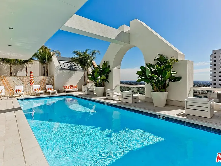 10520 Wilshire Blvd #1207 — Photo 34