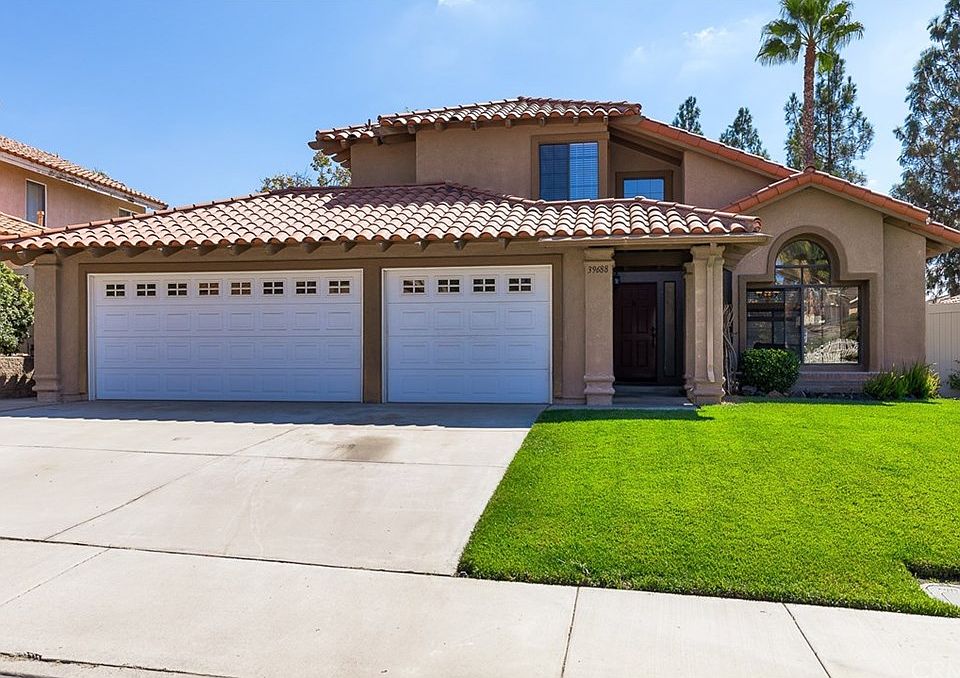 1st image of 39688 Ridgedale Dr